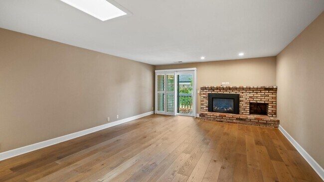 Building Photo - 156 Vineyard Cir