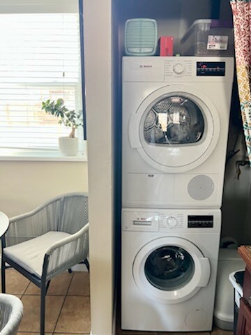 Building Photo - 2411 E 29th Ave