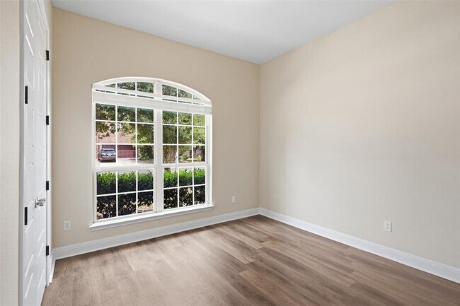 Building Photo - 105 Aspen Trail