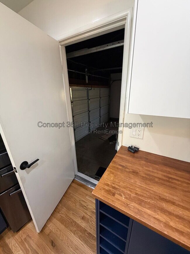 Building Photo - 3610 W 230th St