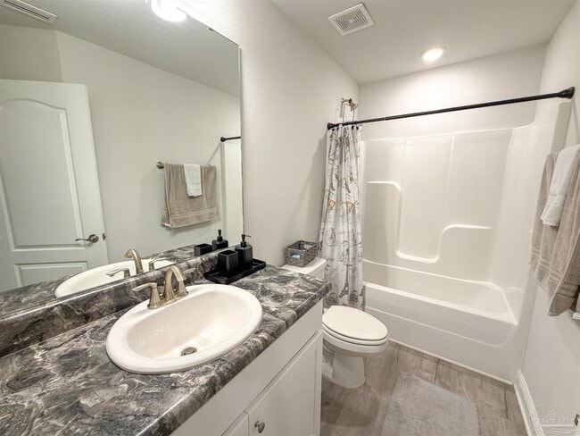 Building Photo - 392 Hilburn Ln