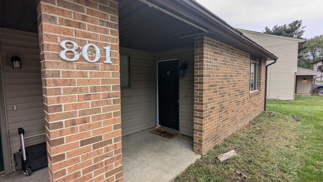 Building Photo - MN Cedar Village (801)