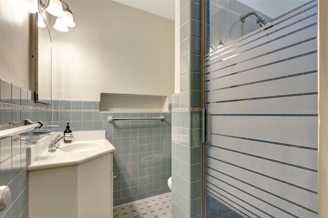 Building Photo - 6255 SW 92nd St