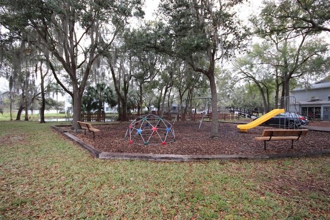 Building Photo - 7328 E Bank Dr