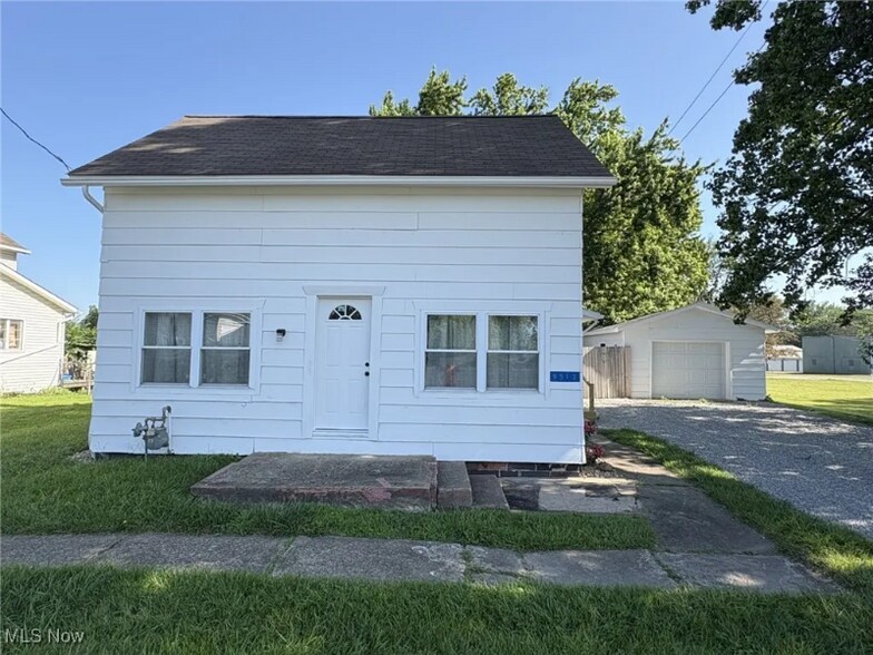 Primary Photo - 9513 Edison St NE