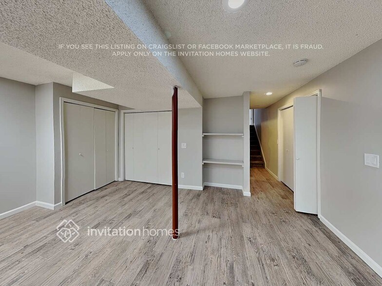 Building Photo - 8474 Tanglewood St