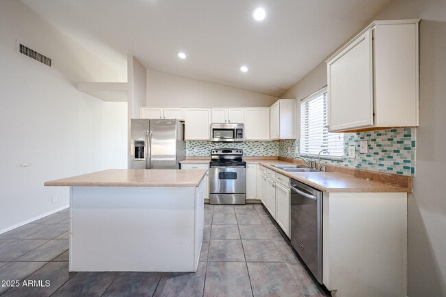 Building Photo - 8672 W Mauro Ln