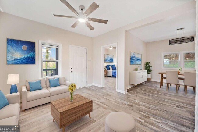 Building Photo - 125 Roosevelt St