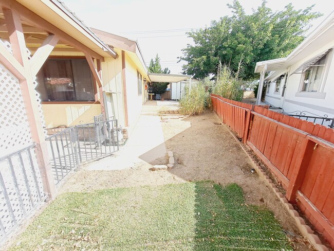 Building Photo - 2 Bedroom 2 Bathroom Trailer w/ Outdoor Sh...