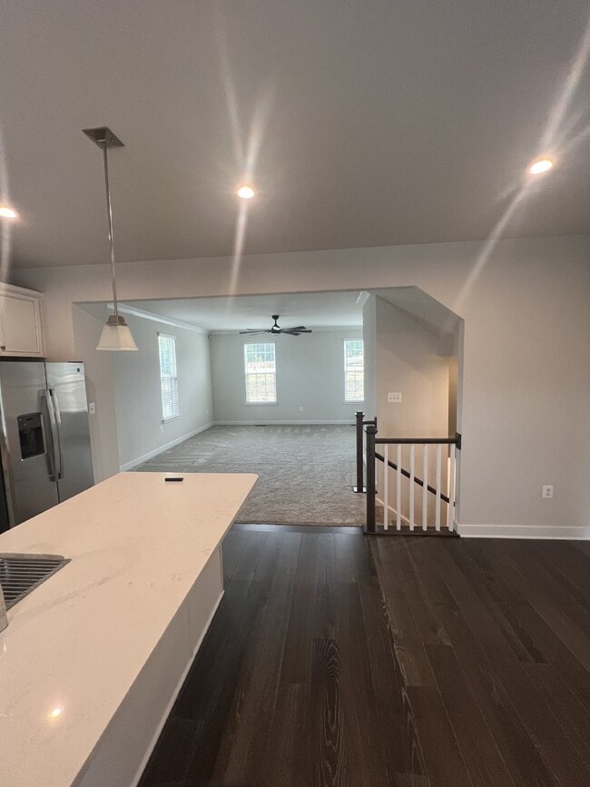 Building Photo - Exceptional 3-Level Corner Unit Townhome w...