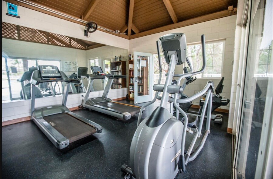 Building Photo - 70 Halili Ln