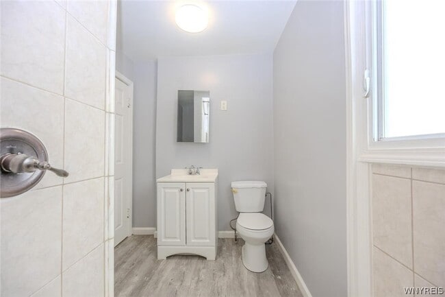 Building Photo - 1629 10th St