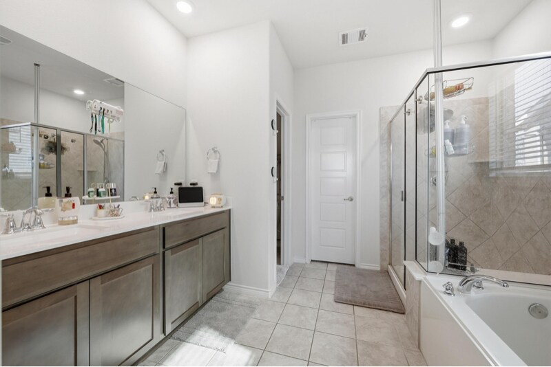 Building Photo - 2853 Hancock Ln