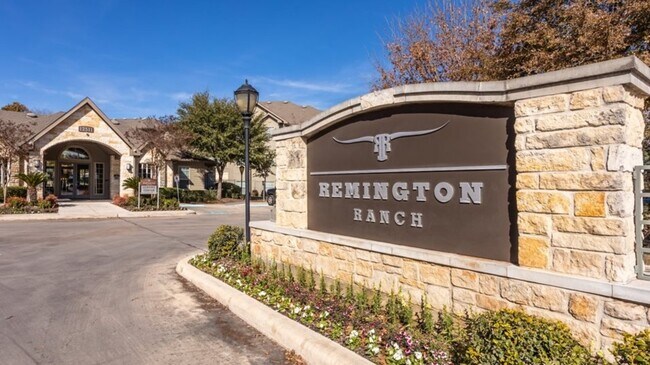 Building Photo - 10422 Huebner Rd