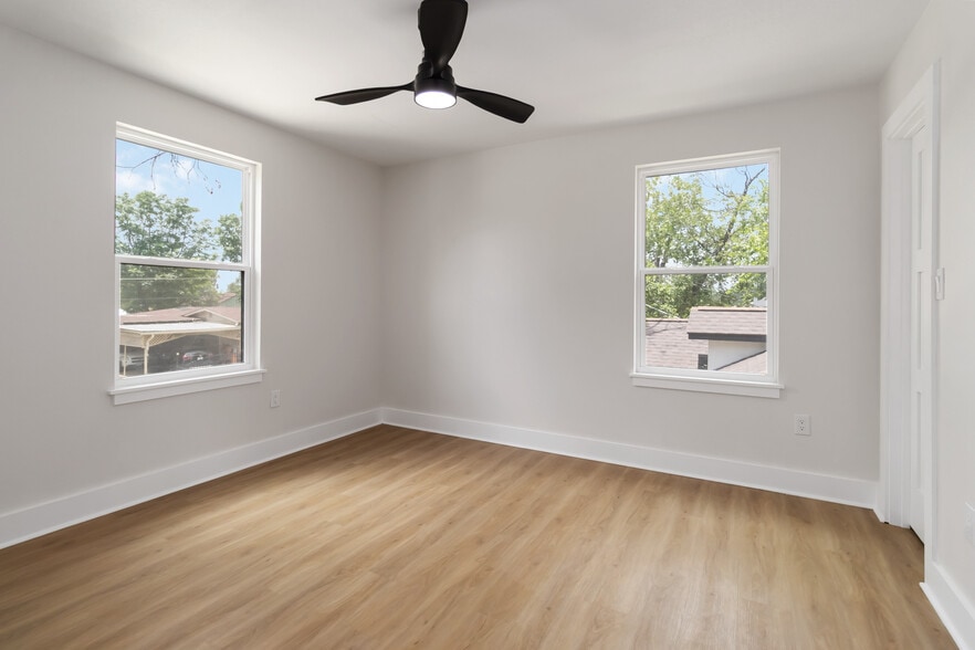 Building Photo - 237 Carle Ave