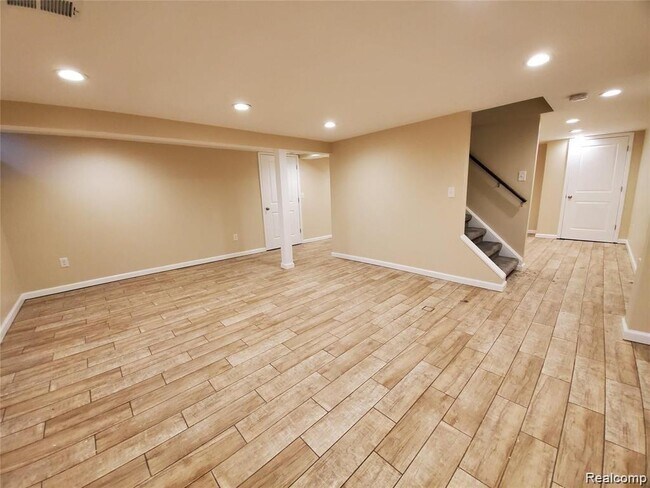Building Photo - 15596 Nola Cir