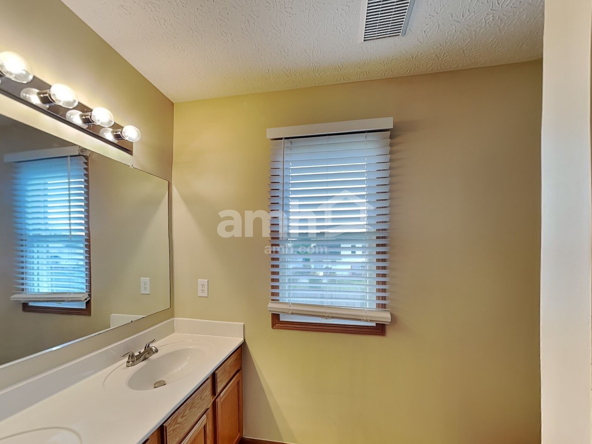 Building Photo - 5161 Tyler Henry Dr