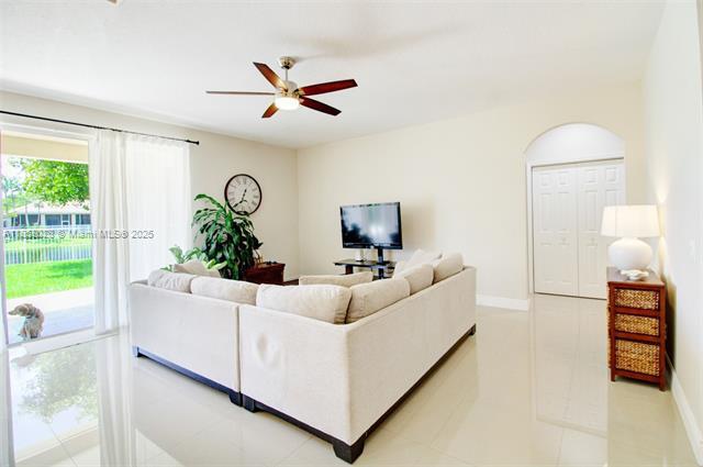 Building Photo - 1610 Sandpiper Cir