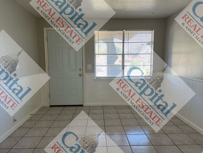 Building Photo - 3 Bedroom With Move In Special