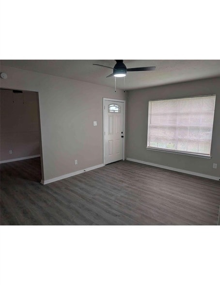 Building Photo - 10922 Lockgate Ln