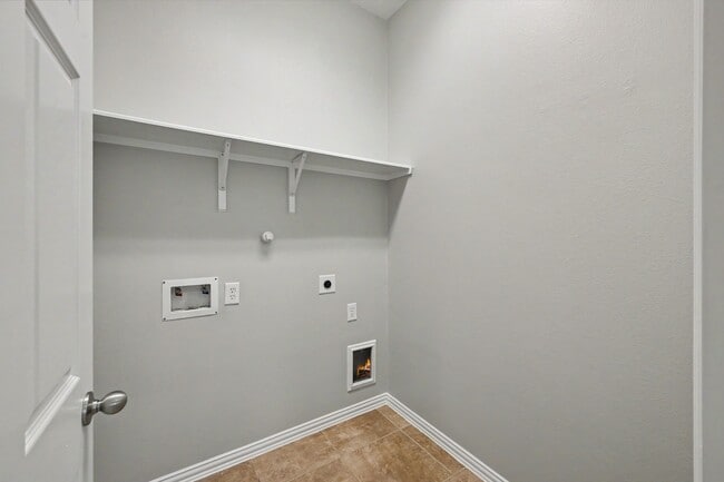 Building Photo - 79 Chipwyck Way