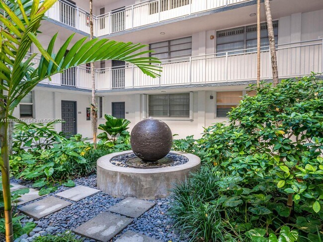 Building Photo - 680 NE 64th St