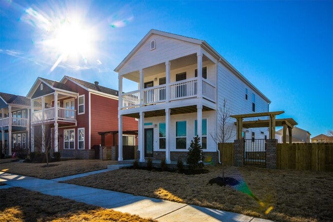 Primary Photo - 635 N Keats Dr