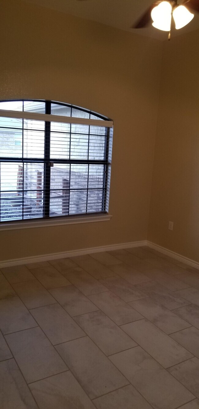 Building Photo - 9610 Taylor Renee Dr