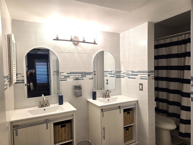 Building Photo - 10053 Westpark Dr