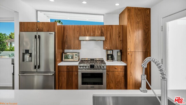 Building Photo - 2287 E Hildy Ln