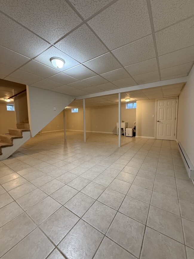 Building Photo - 5 Kensington Park