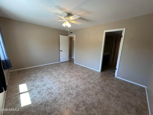 Building Photo - 16421 E Ashbrook Dr