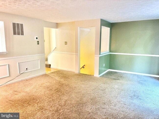 Building Photo - 1436 Point O Woods Ct
