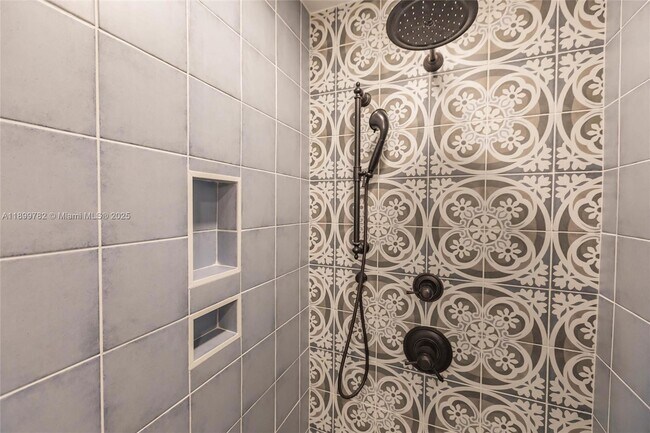 Building Photo - 117 Ocean Key Way