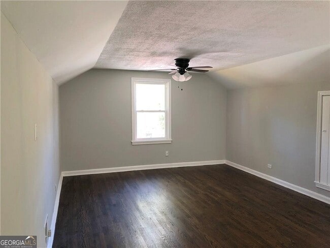 Building Photo - 1307 Lorenzo Dr SW