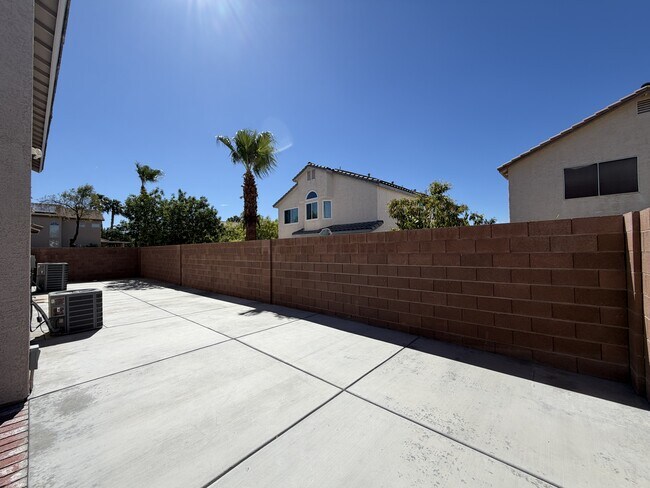 Building Photo - 2456 Sheltered Meadows Ln