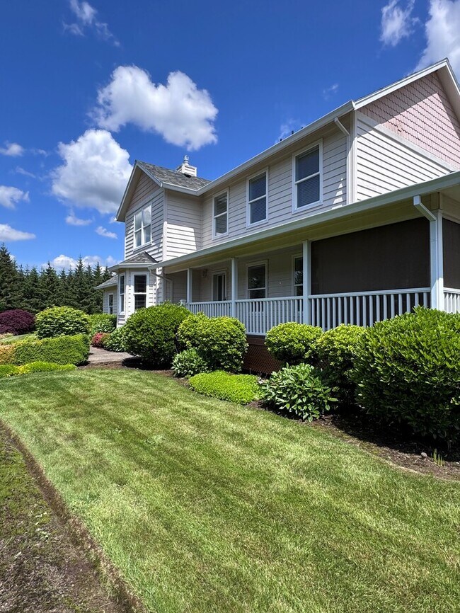 Building Photo - Gorgeous Home on 23 Acres Includes 22x32 S...