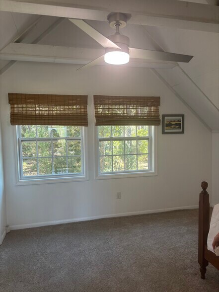 Building Photo - 44 W River Dr