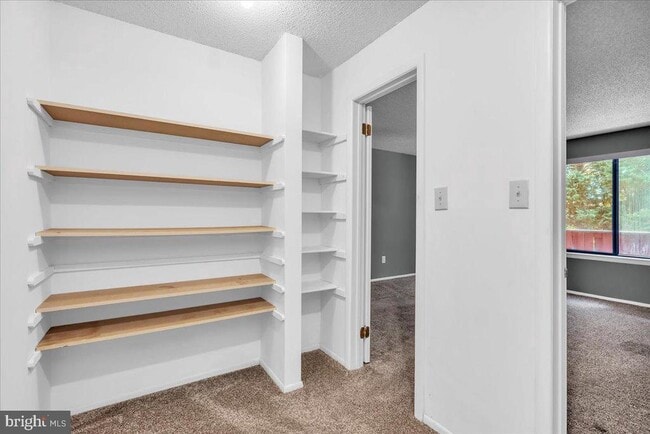 Building Photo - 5512B Aberdeen Dr