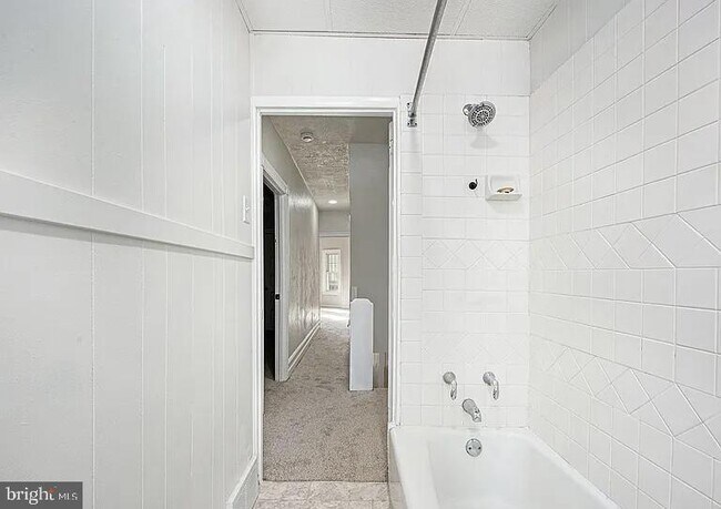 Building Photo - 851 South St