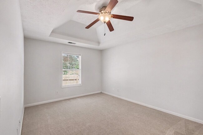 Building Photo - 1360 Harrington Dr