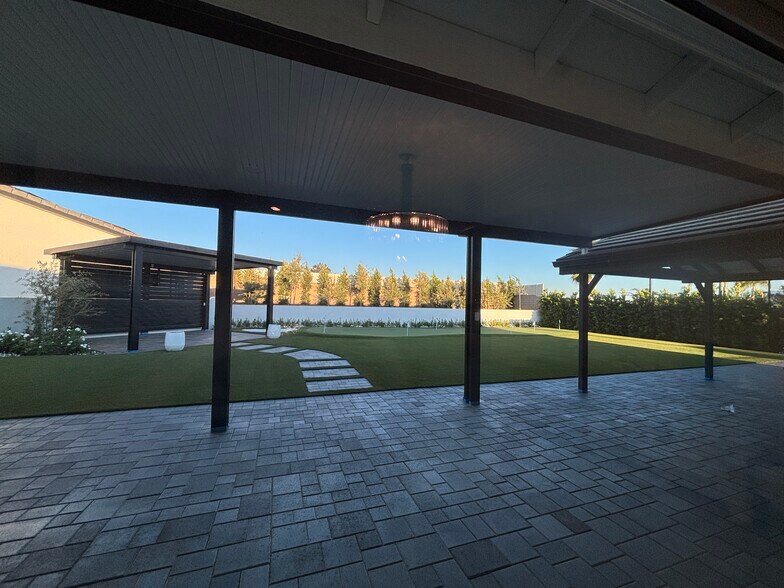 Building Photo - 2551 Stetson Dr
