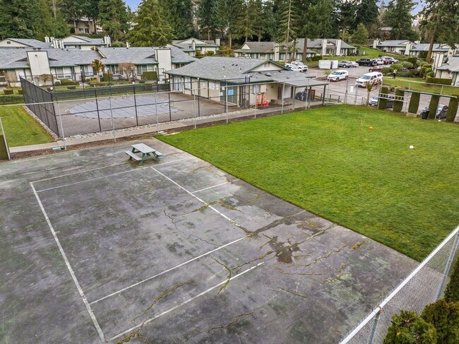 Building Photo - Completely Refreshed Head to Toe!