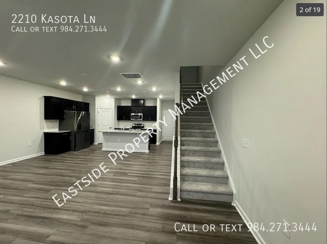 Building Photo - 2210 Kasota Ln