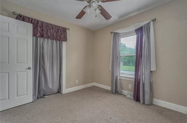 Building Photo - 2609 Brook Stone Dr