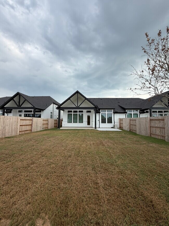 Building Photo - 24126 Prairie Crabapple Ct