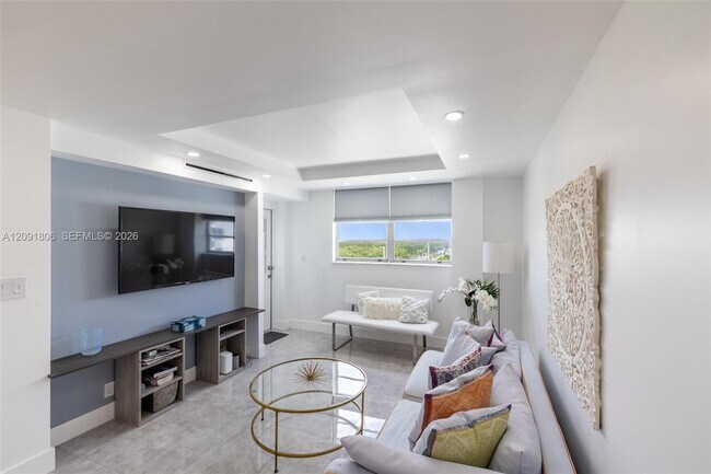 Building Photo - 2903 N Miami Beach Blvd