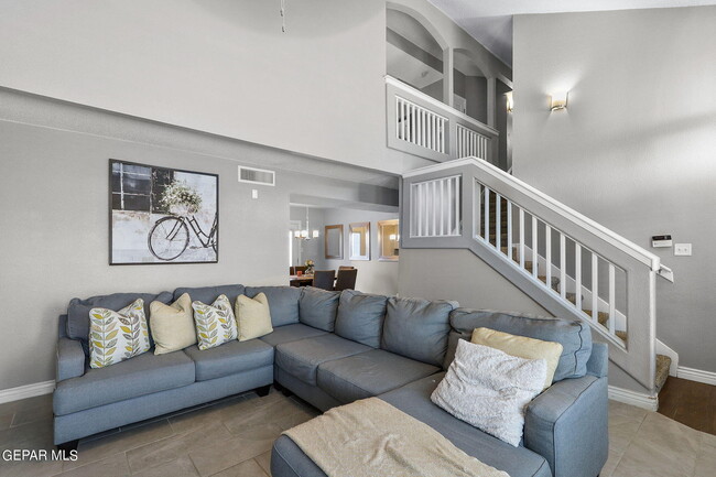 Building Photo - 3017 Tierra Salada Dr