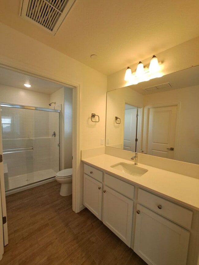 Building Photo - Beautiful 3-Bedroom Home in Gated Clovis Community!