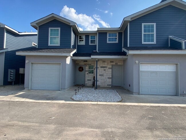 Building Photo - 6938 Crestway Rd